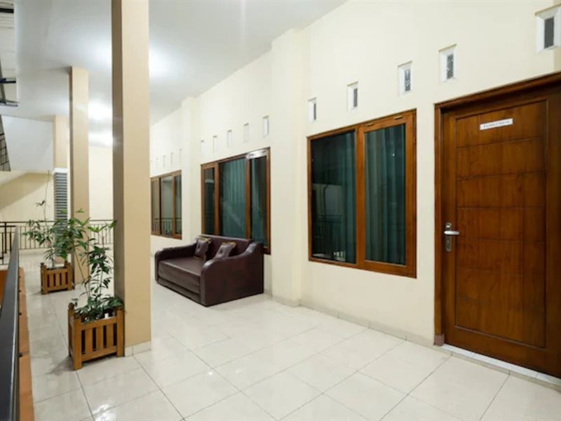 OYO 1885 Wisma Wongso Syariah 37/55
