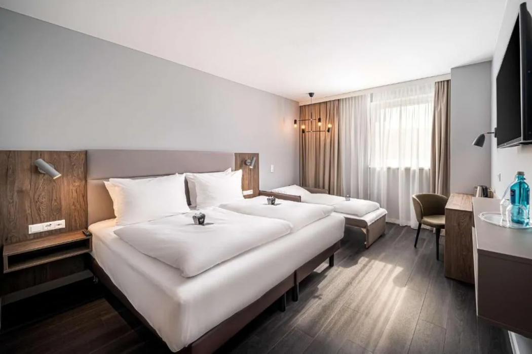 elaya hotel oberhausen, Trademark by Wyndham 14/22