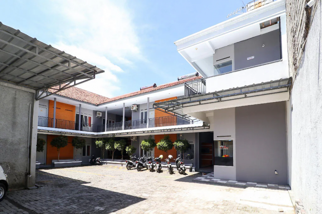 Hotel O Garut near Alun-Alun Tarogong formerly Wisma Etiga in GARUT