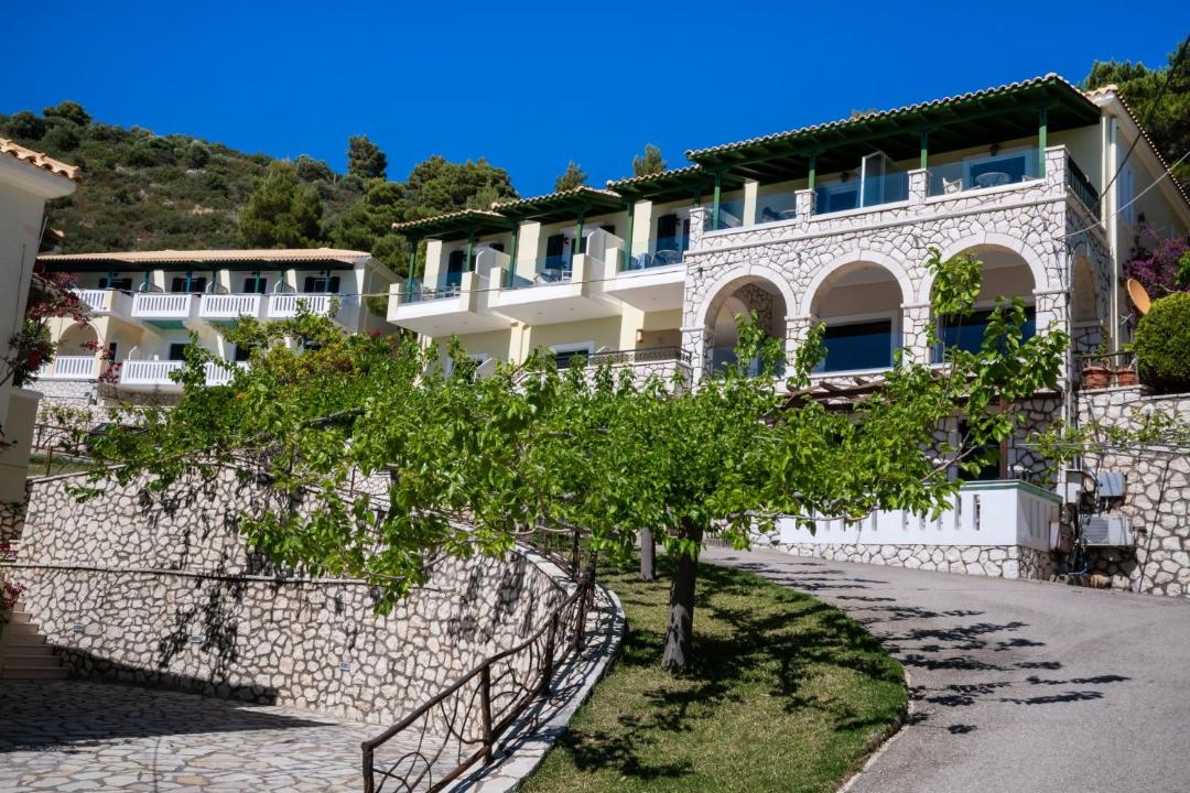 HOTEL SIRIOS 29/37