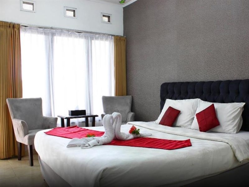 The Rizen Hotel 8/22