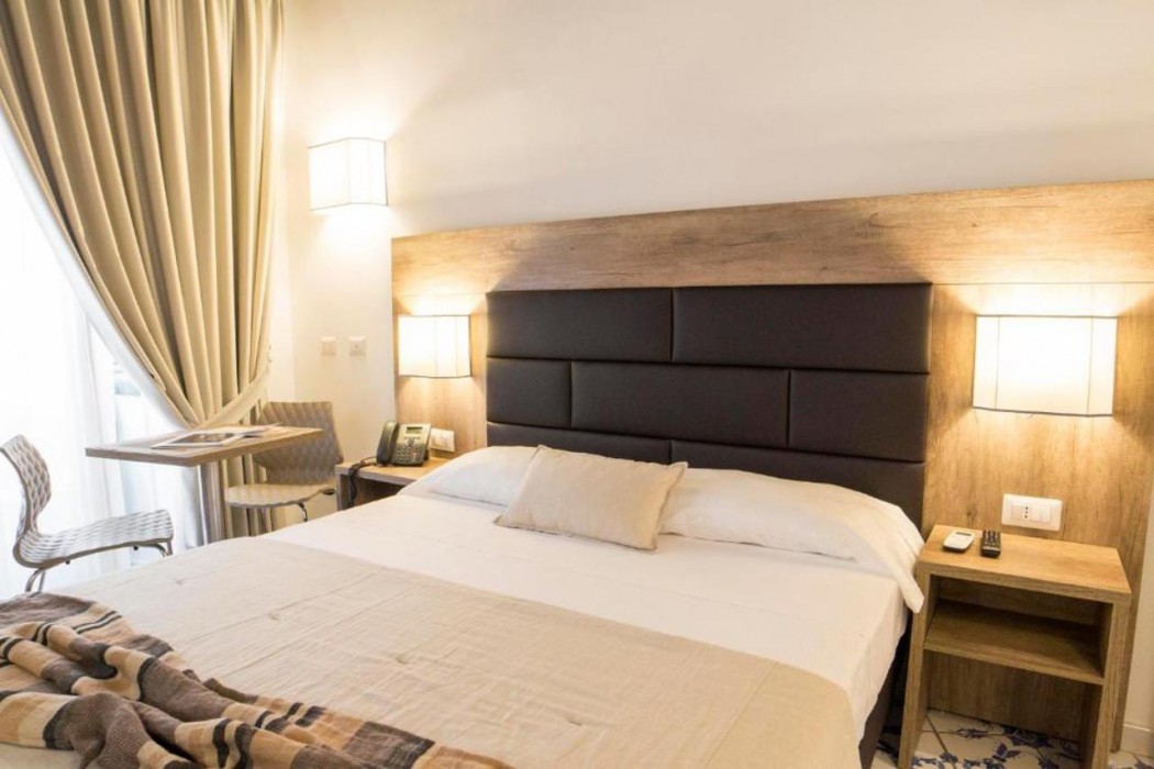 Morelli Suite 8/50
