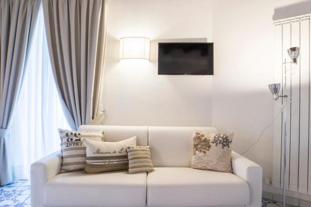 Morelli Suite 23/50