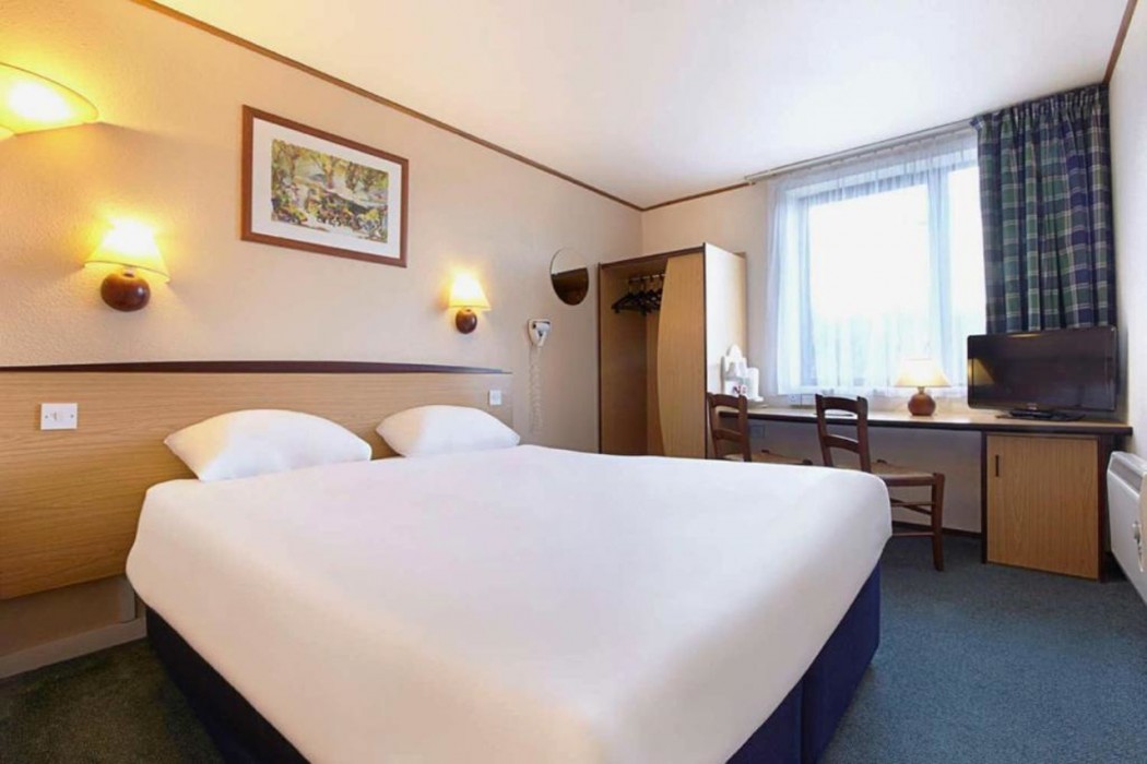 Room at The Beacon Hotel Cardiff, CARDIFF