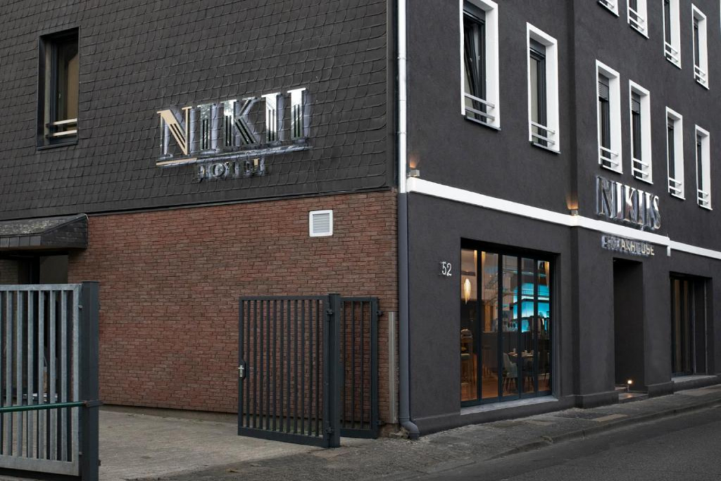 Nikii Hotel 2/59