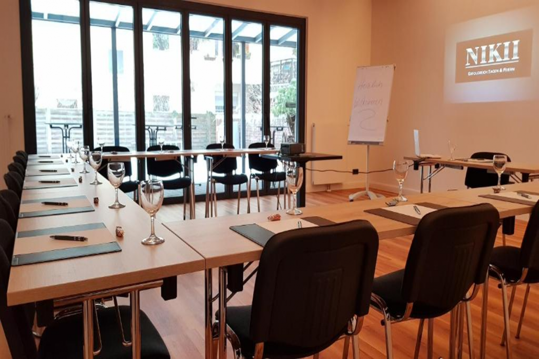 Nikii Hotel 24/59