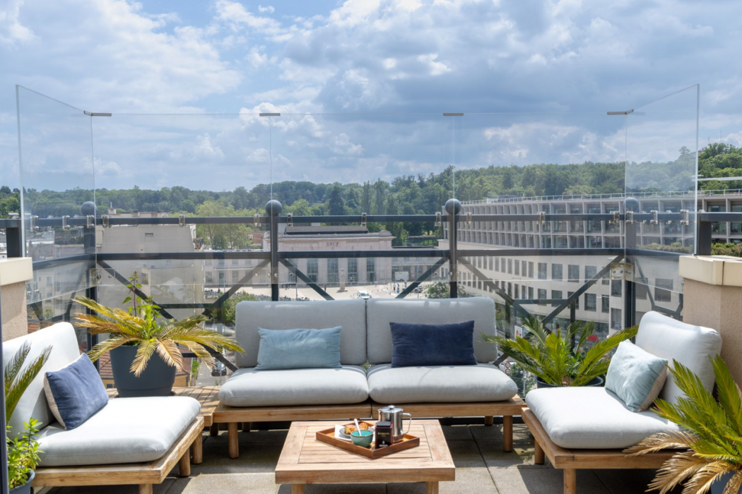 Hotel Versailles Chantiers 37/78