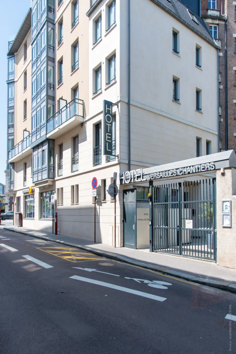 Hotel Versailles Chantiers in VERSAILLES
