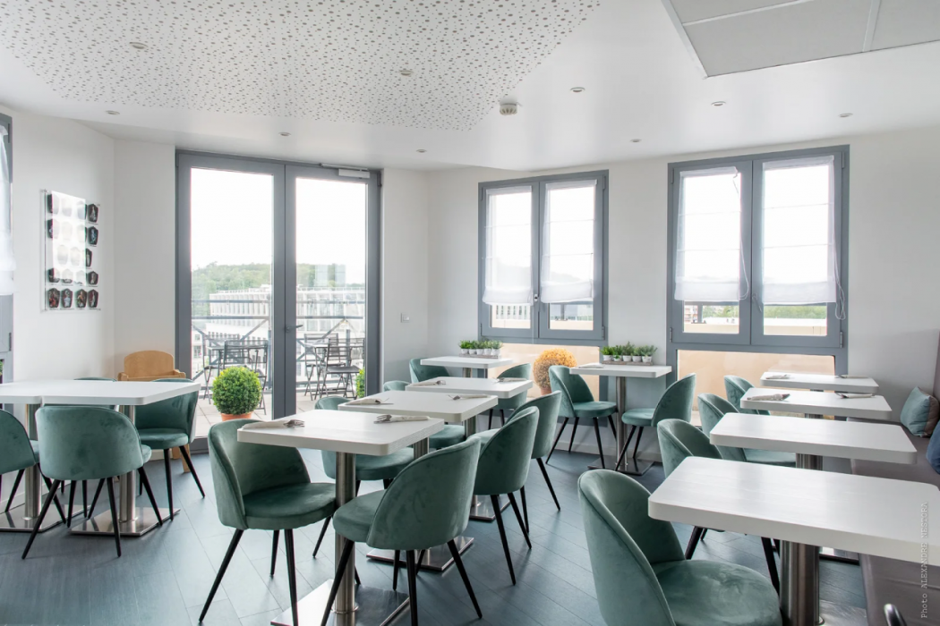 Hotel Versailles Chantiers 38/78