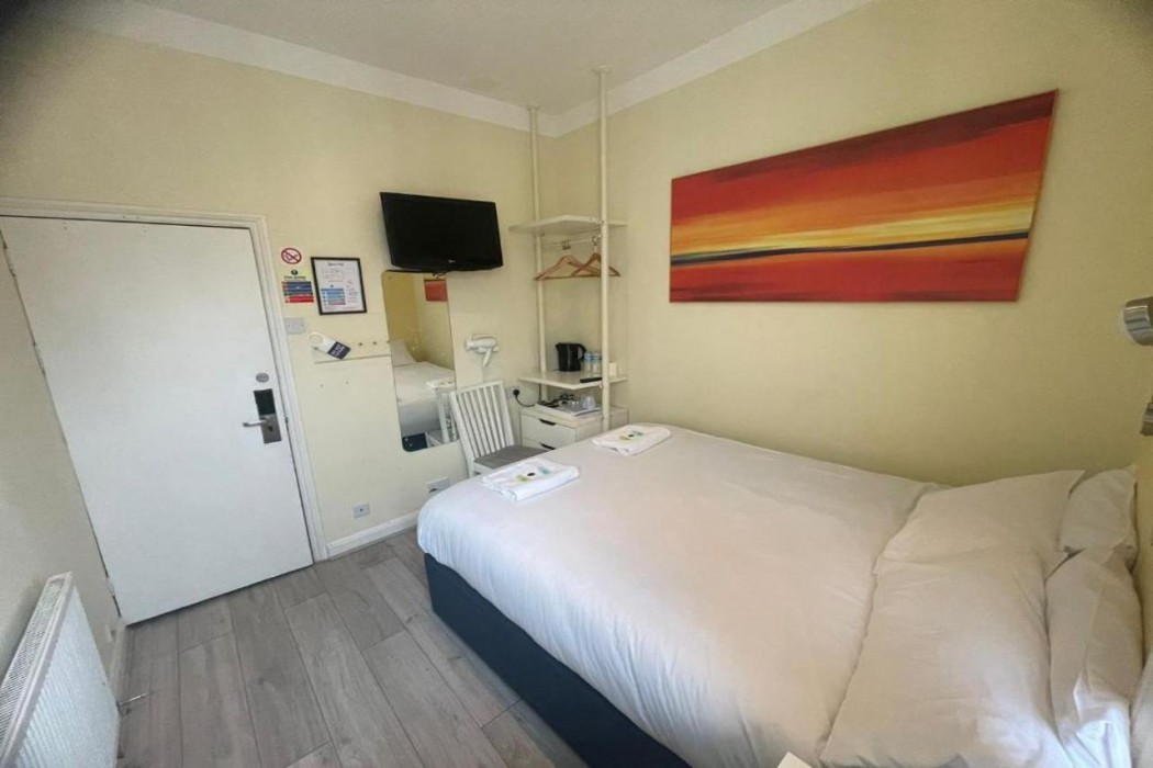 Manor Hotel 9/58