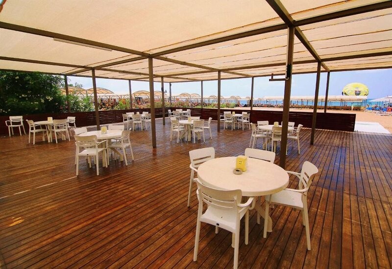 Q Ella Beach Hotel 49/71