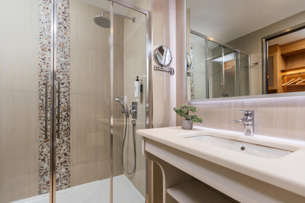 Alexandra Beach Resort & Spa 62/138