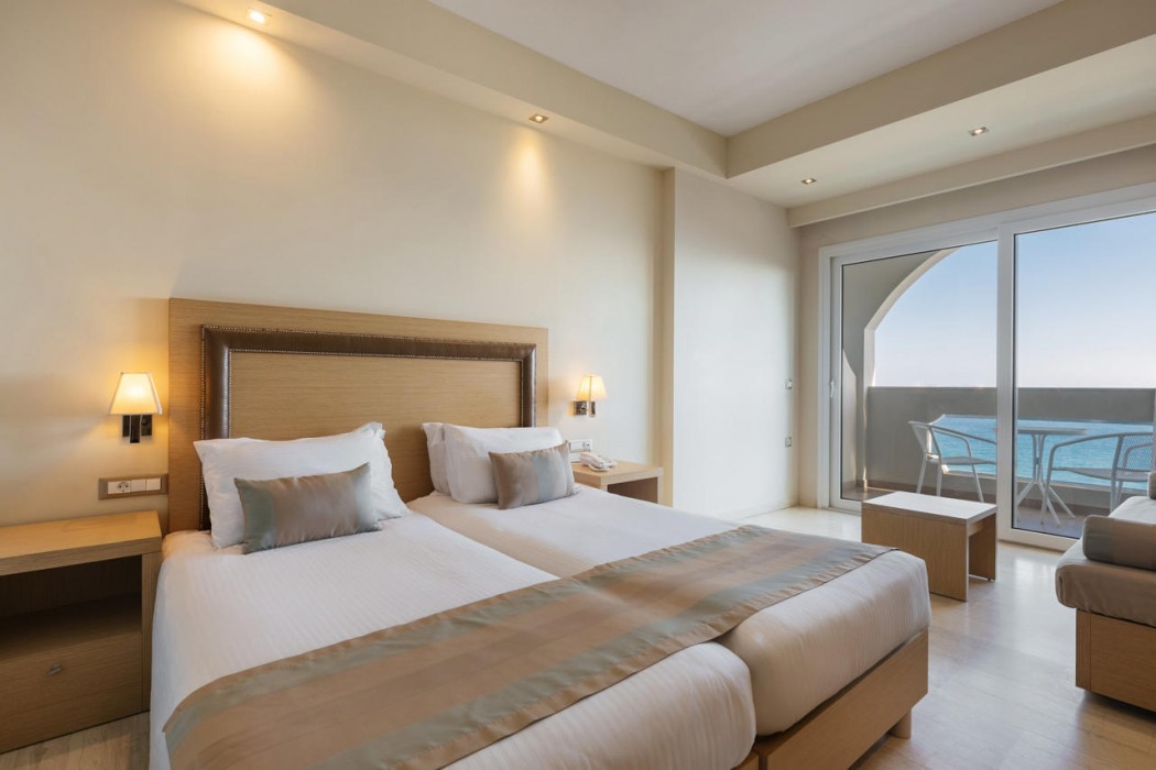 Alexandra Beach Resort & Spa 46/138