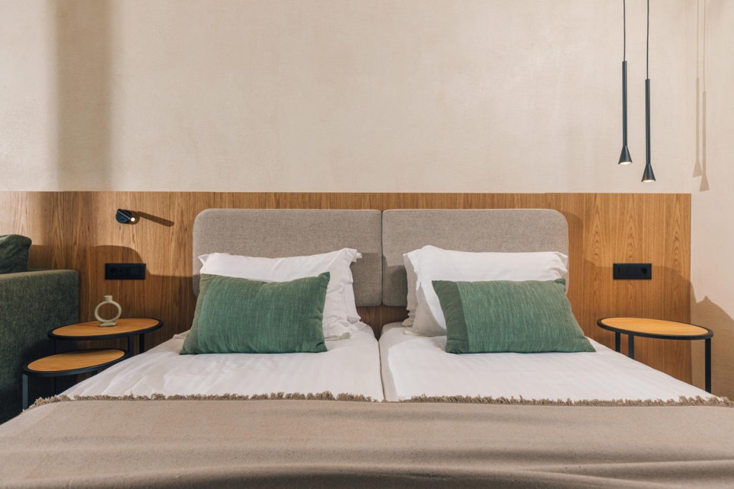 Alexandra Beach Resort & Spa 60/138