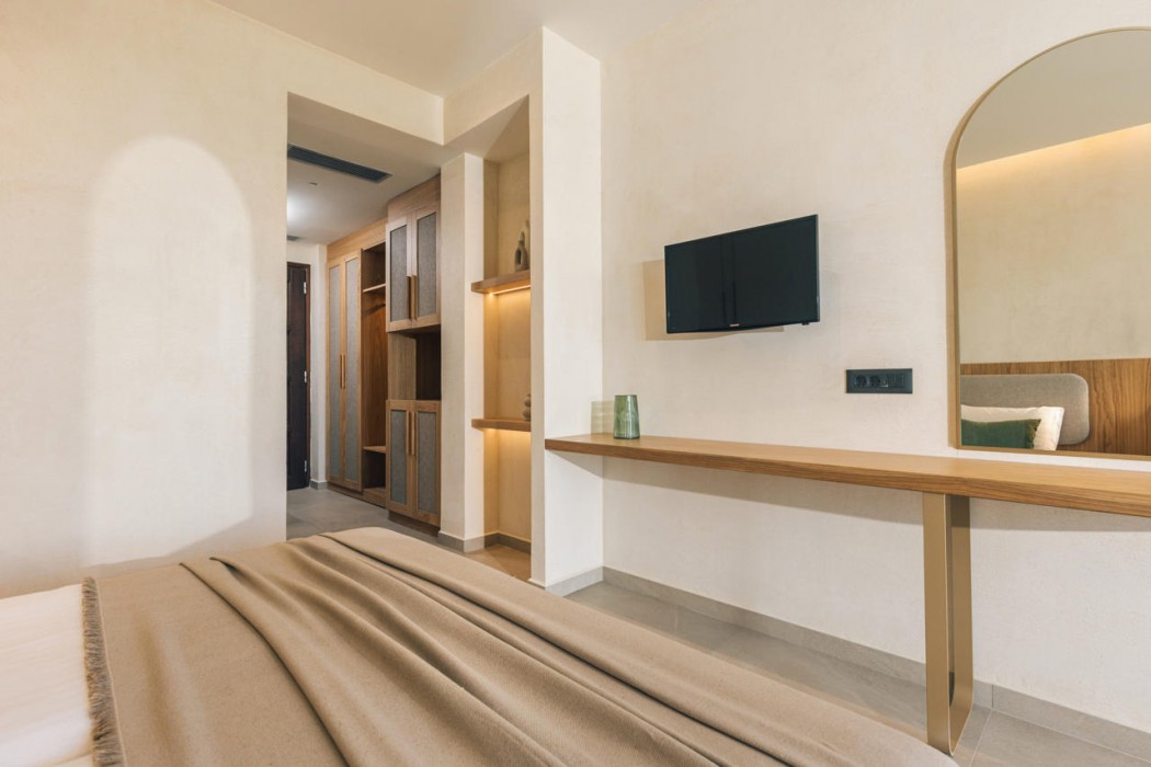 Alexandra Beach Resort & Spa 55/138