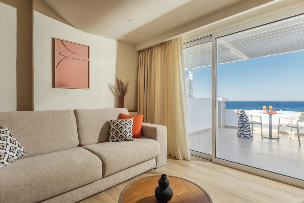 Alexandra Beach Resort & Spa 78/138