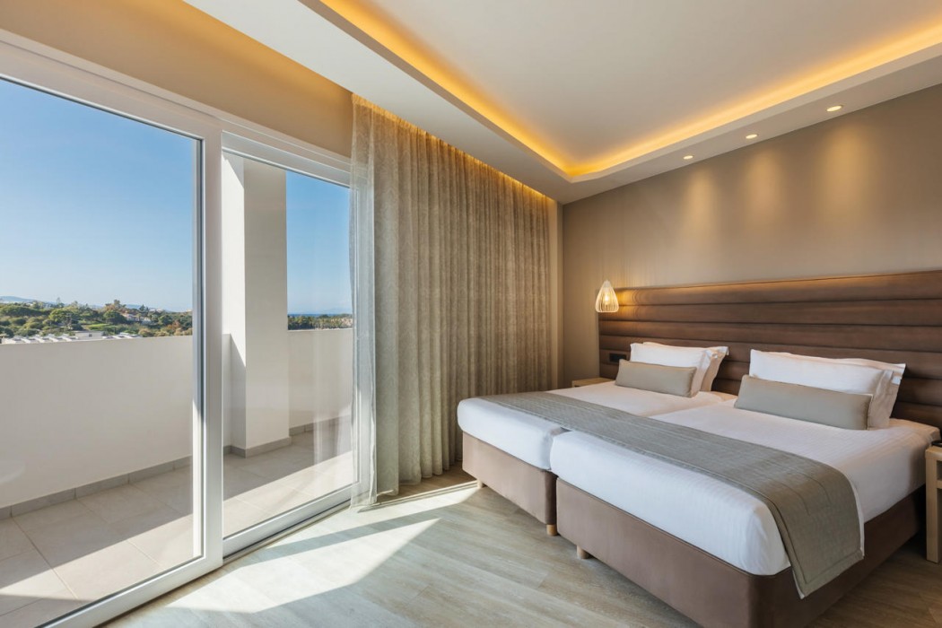 Alexandra Beach Resort & Spa 52/138