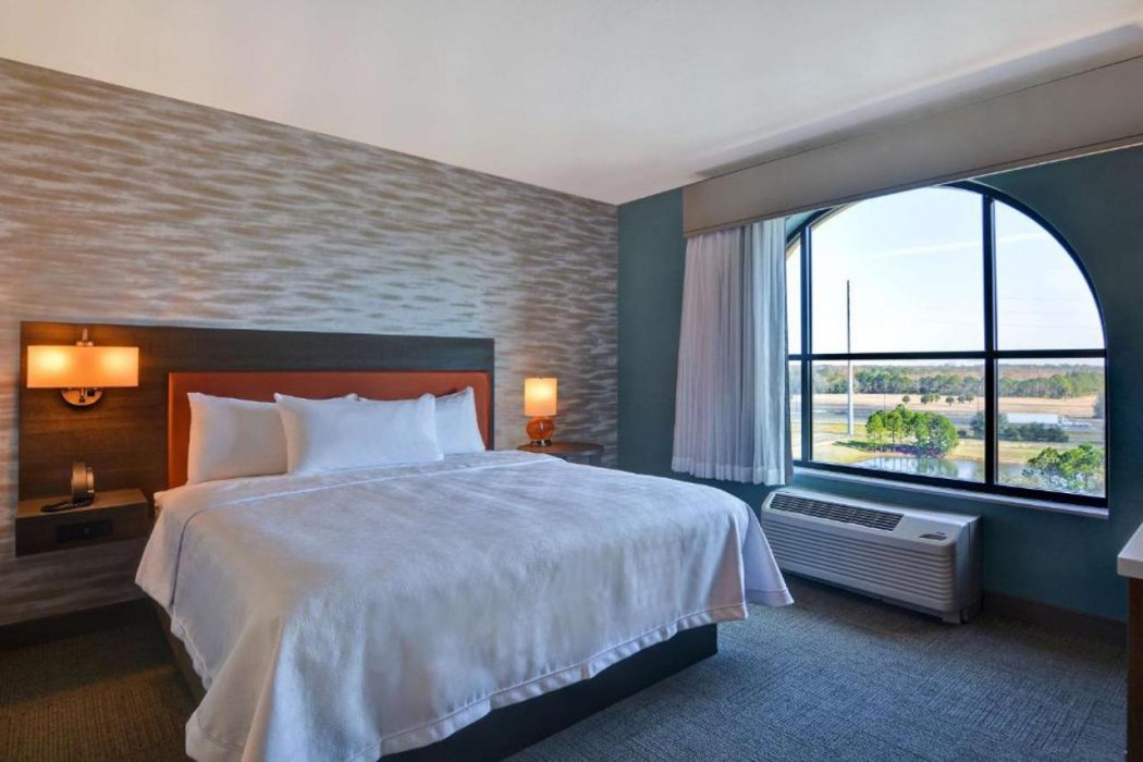 Home2 Suites by Hilton Orlando at Flamingo Crossings Town Center 16/48