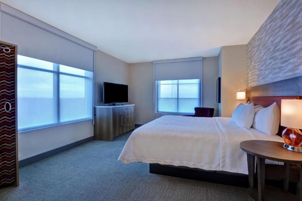 Home2 Suites by Hilton Orlando at Flamingo Crossings Town Center 18/48