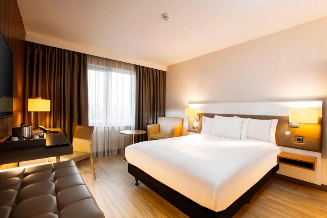 AC Hotel Manchester Salford Quays 6/39