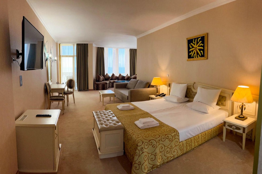 Imperial Palace - All Inclusive 35/165