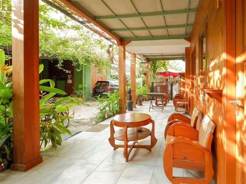 OYO 4016 Tan Jokteng Guest House 26/51
