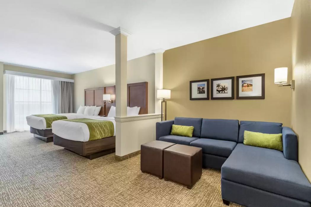 Comfort Suites San Antonio Ft. Sam Houston/SAMMC Area 8/25