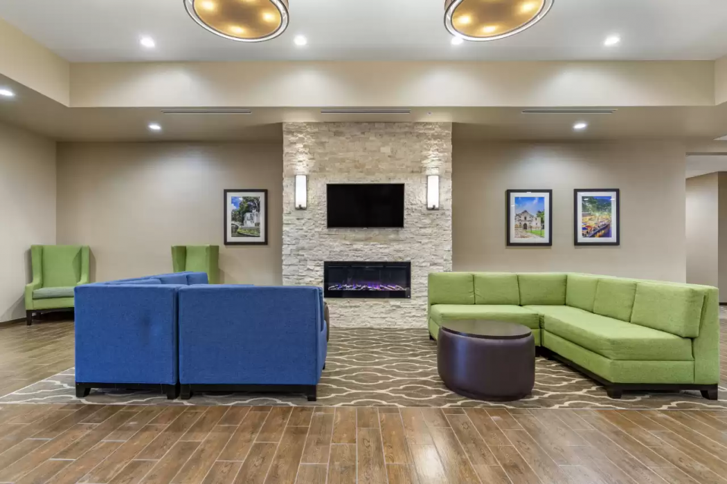 Comfort Suites San Antonio Ft. Sam Houston/SAMMC Area 5/25