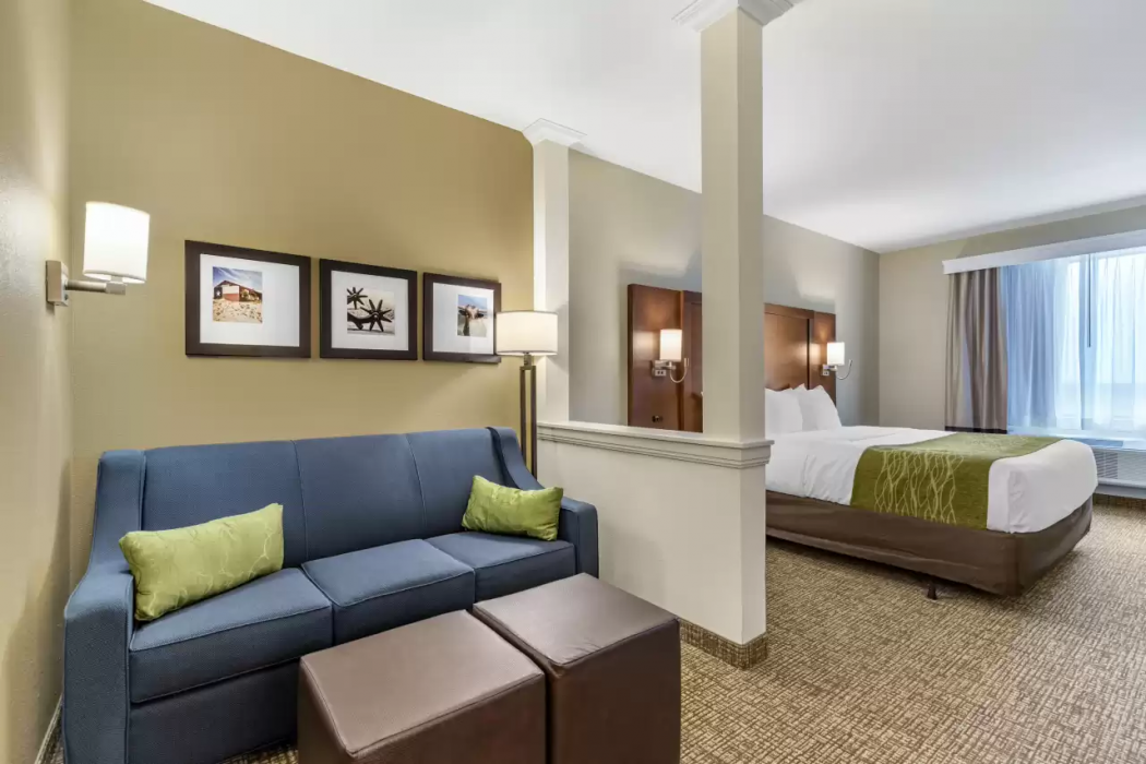 Comfort Suites San Antonio Ft. Sam Houston/SAMMC Area 10/25