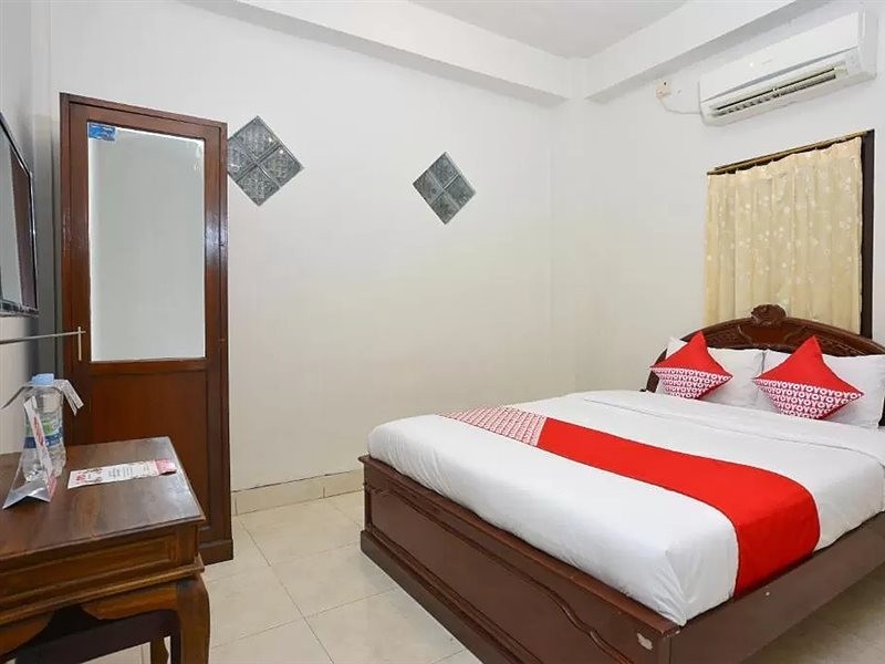 OYO 586 Hotel Wijaya 39/72