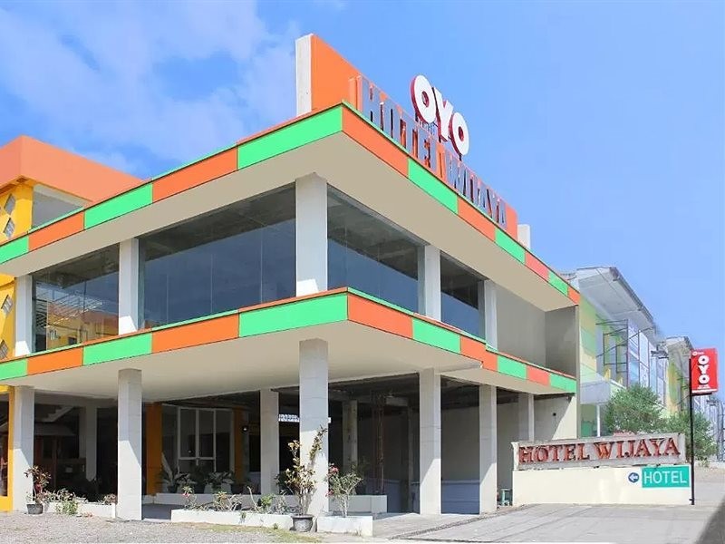 OYO 586 Hotel Wijaya 32/72