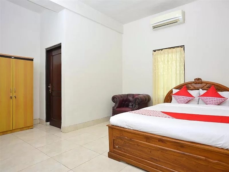 OYO 586 Hotel Wijaya 45/72