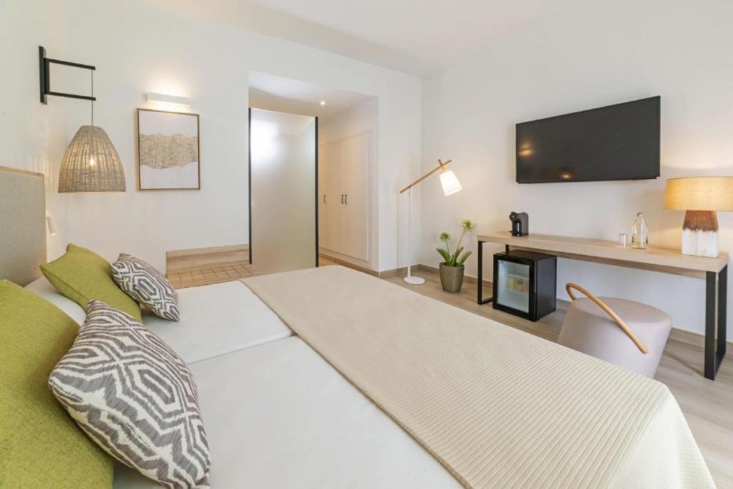 Cabogata Beach Hotel Spa 12/68