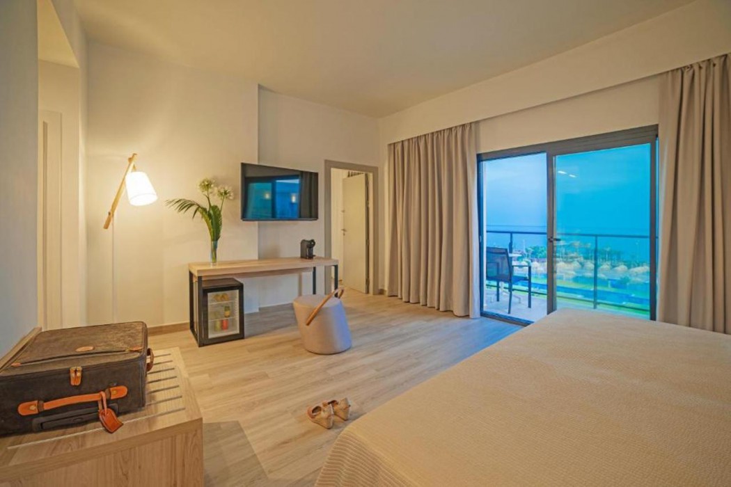 Cabogata Beach Hotel Spa 9/68