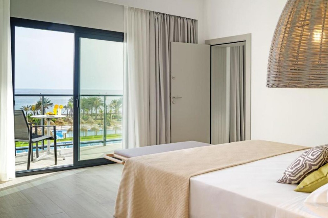 Cabogata Beach Hotel Spa 7/68