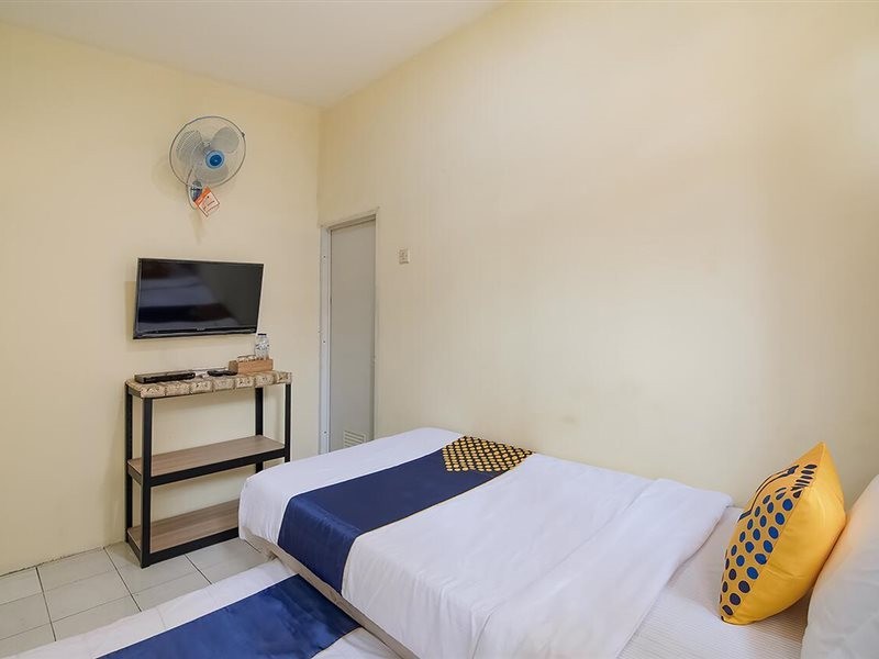 SPOT ON 3988 Kost Carmelia Baranangsiang Syariah 20/45