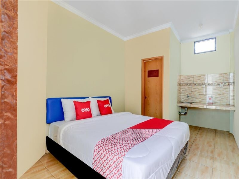OYO 3879 Villa Sari Intan 17/25