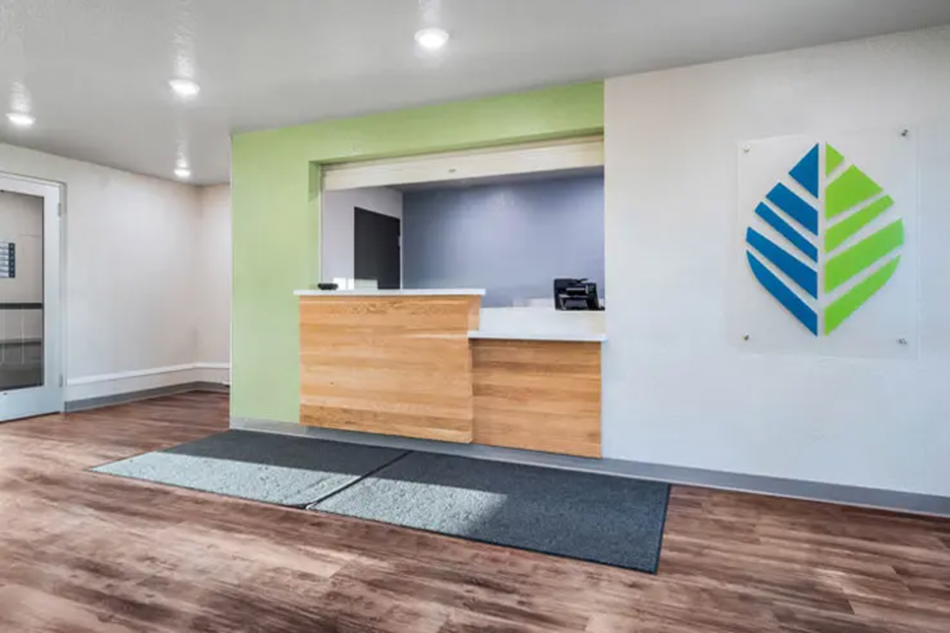 Lobby at WoodSpring Suites Davenport FL, DAVENPORT - FL