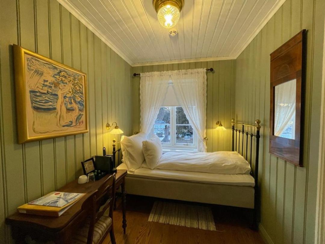 Munch Single Room
