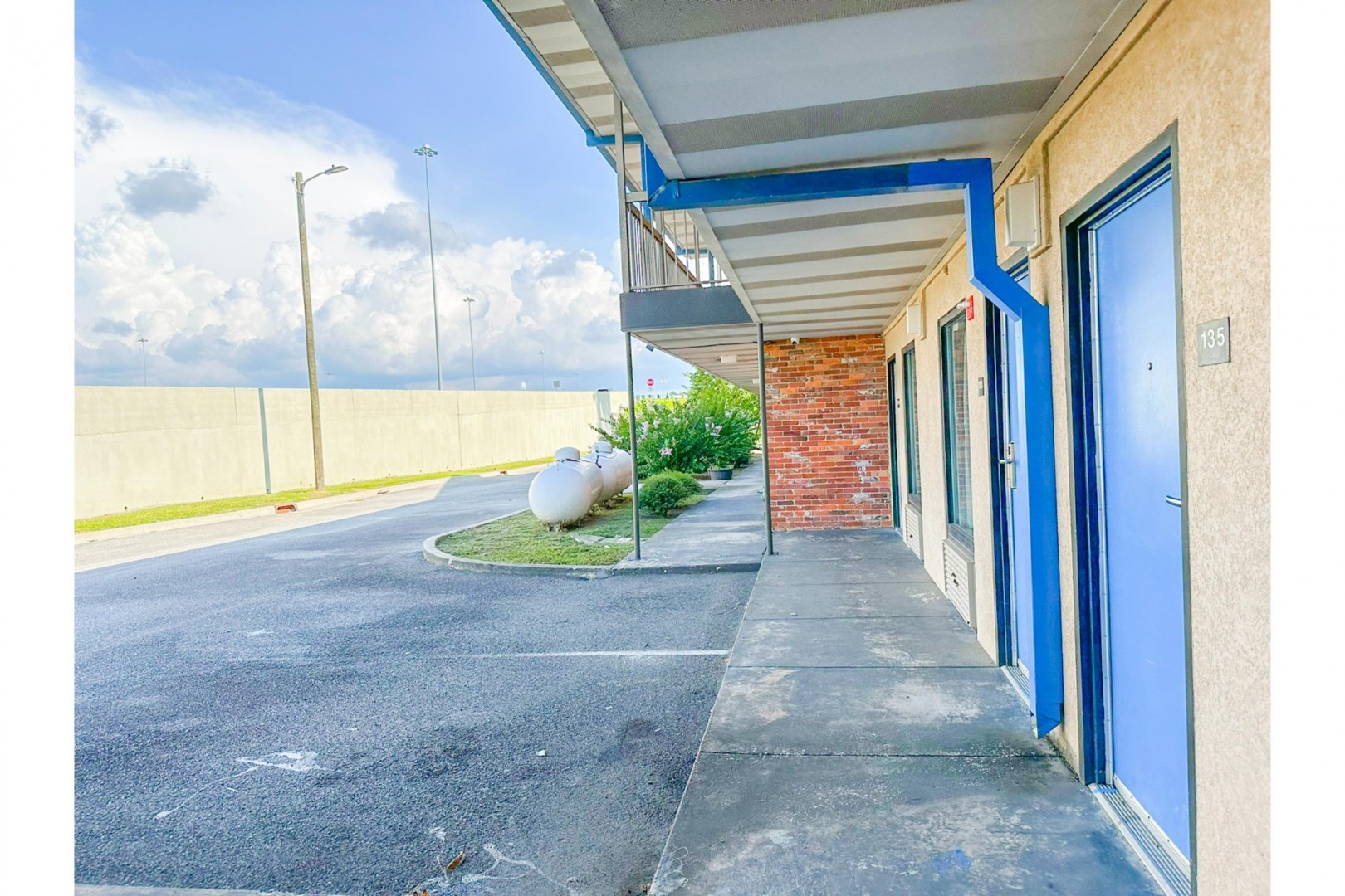 Hahira Inn By OYO near Valdosta 24/82