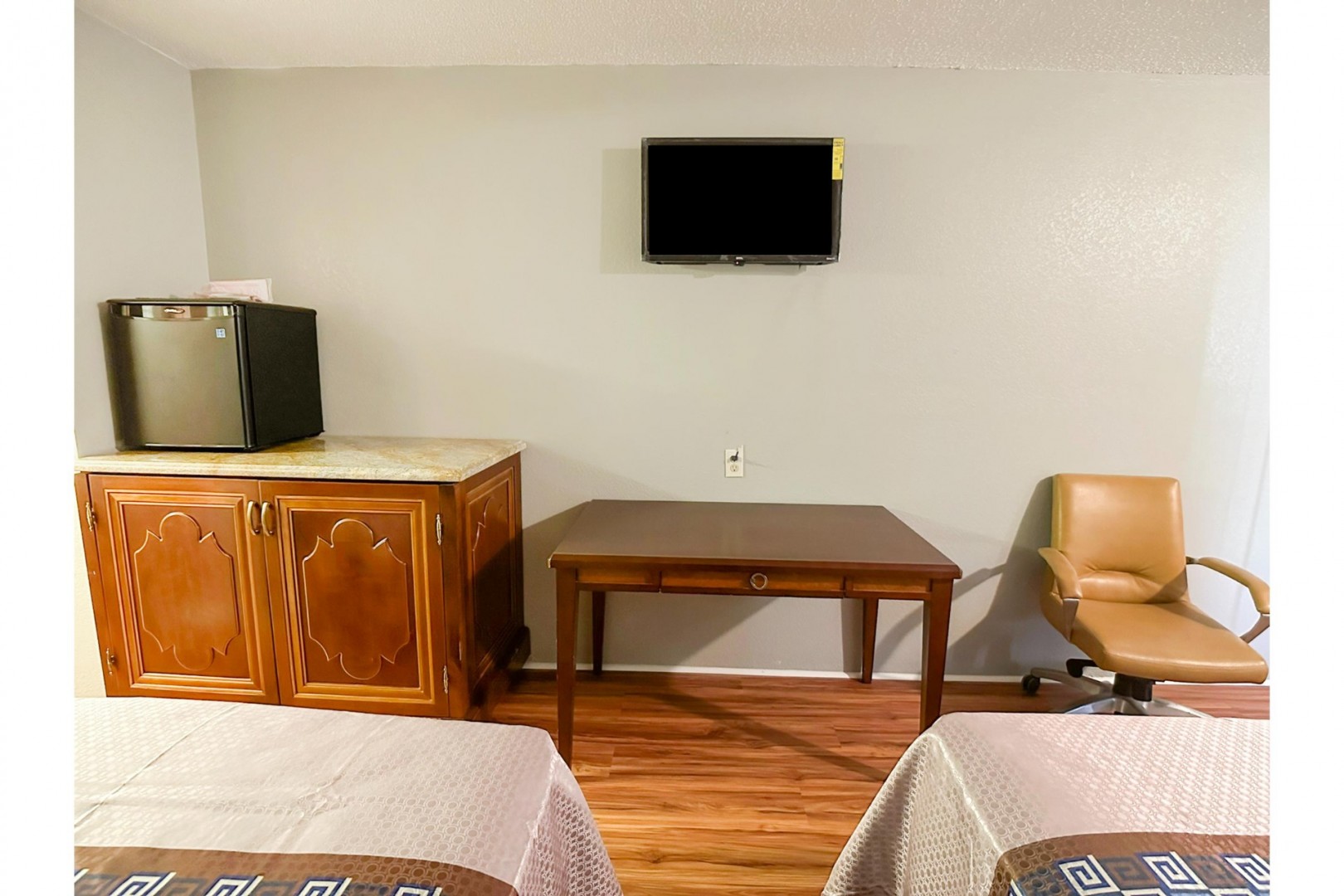 2 Full Beds Accessible Non - Smoking