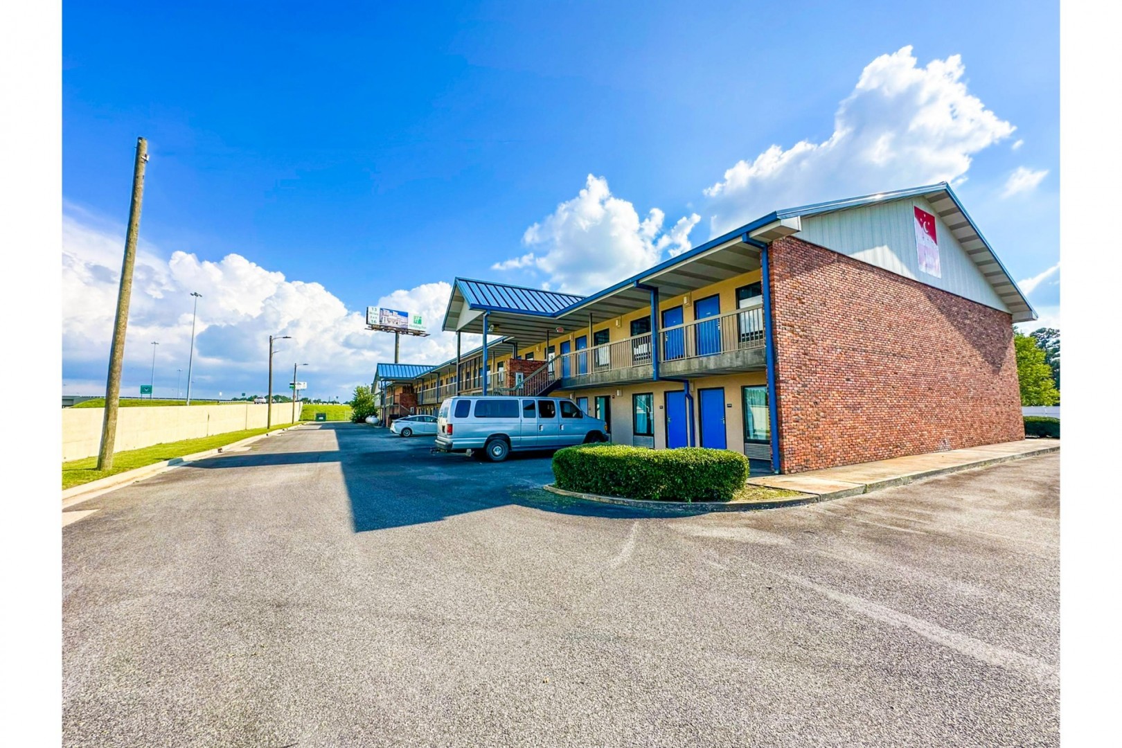 Hahira Inn By OYO near Valdosta 15/82