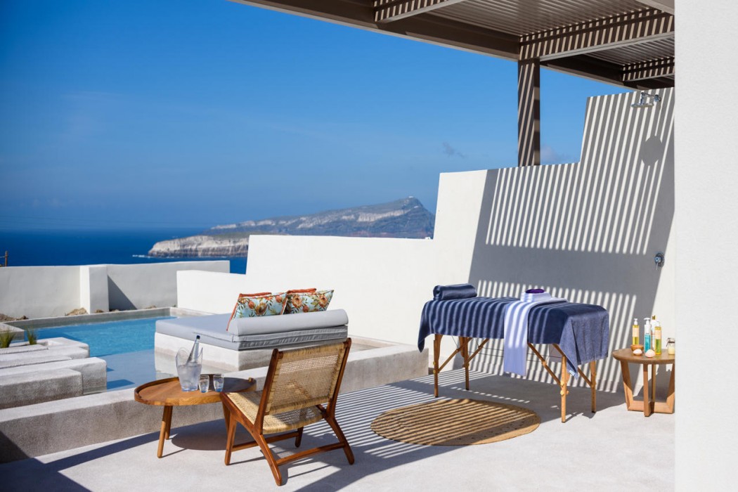 Potnia Theron Suites 46/79