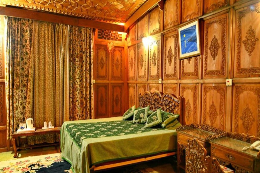 De laila House Boat 4/12