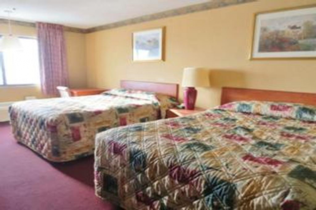 Days Inn & Suites by Wyndham Caseyville 9/20
