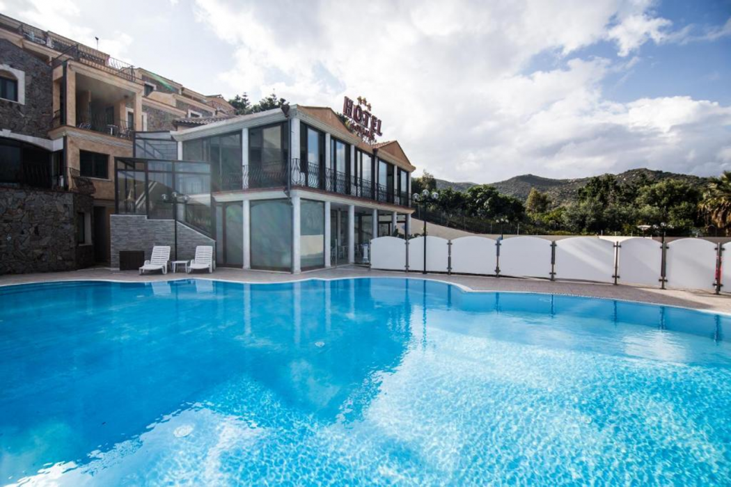 Hotel Solanas 36/63