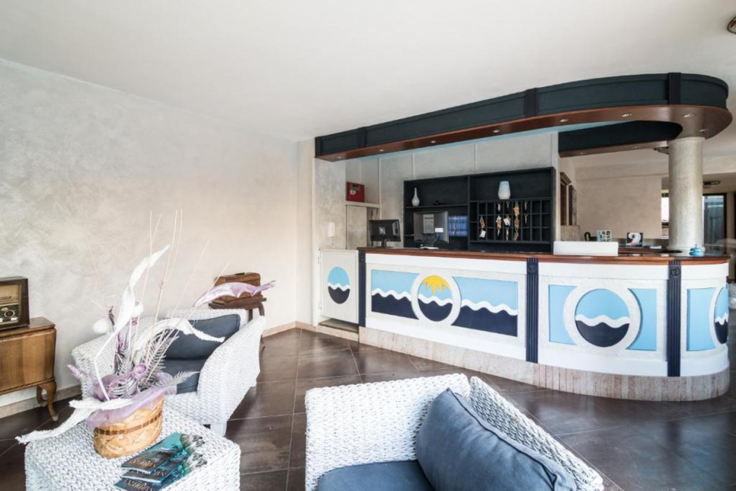 Hotel Solanas 7/63