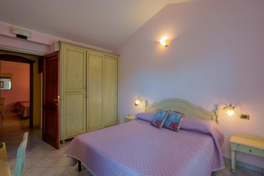 Hotel Solanas 12/63