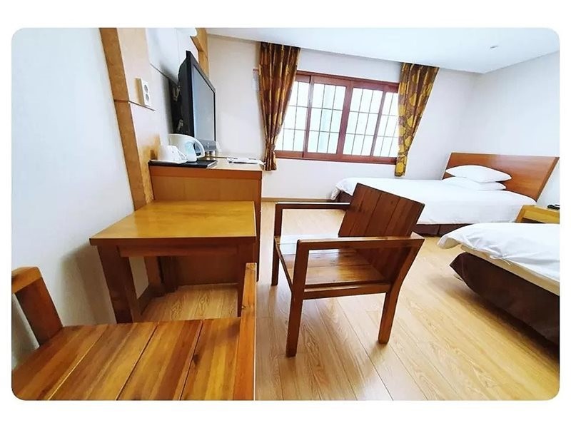 Jeju Parkside Hotel 36/65