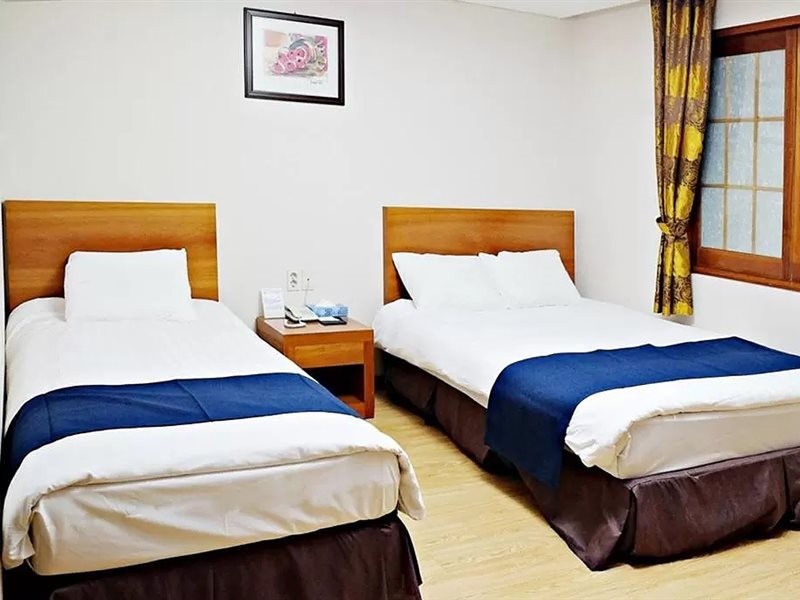 Jeju Parkside Hotel 33/65